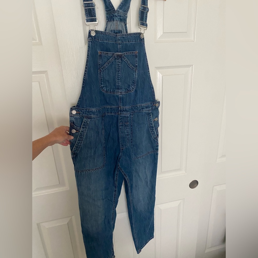 GAP blue jean overalls size Medium